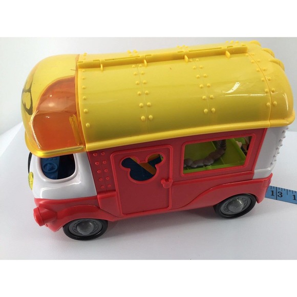 Disney RED BUS Accessories Boat Included Toy Vehicle Car - Picture 4 of 12
